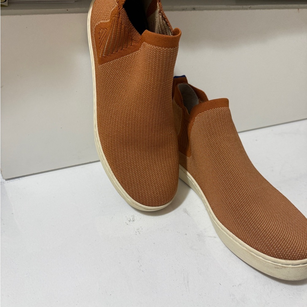 Knit textile high-top sneaker boots, Rothy's The Chelsea in Fawn Sneakers unisex - Picture 13 of 16